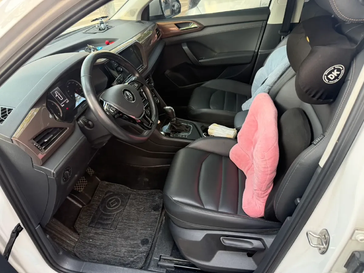 2019 MINI MINI 1.5T 102HP L3 7DCT,autocango,china used car exporter,china ev exporter,chinese used car exporter,chinese used ev exporter