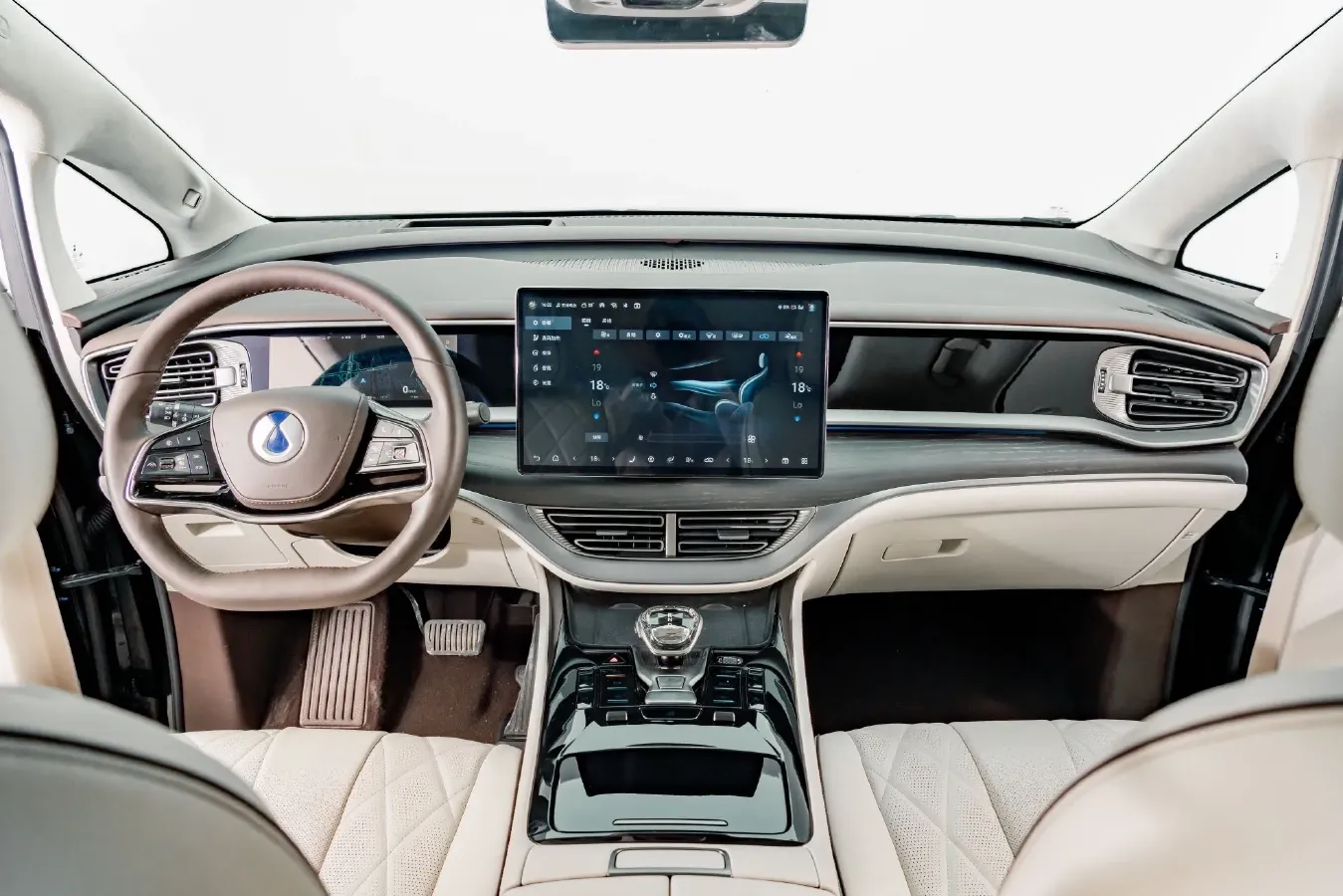 2024 Denza D9 1.5T 139HP L4 E-CVT PHEV 40KWH,autocango,china used car exporter,china ev exporter,chinese used car exporter,chinese used ev exporter
