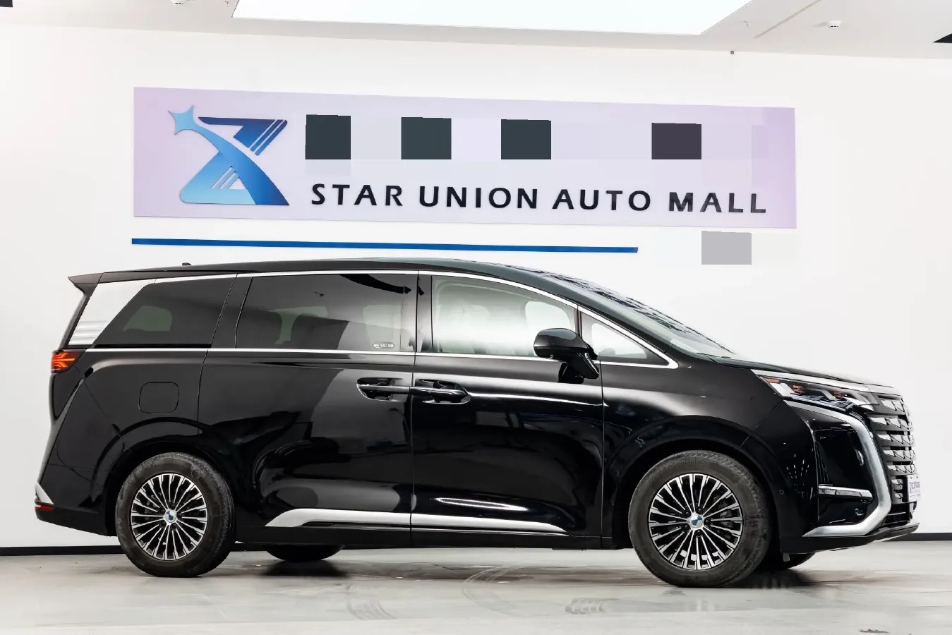 2024 Denza D9 1.5T 139HP L4 E-CVT PHEV 40KWH,autocango,china used car exporter,china ev exporter,chinese used car exporter,chinese used ev exporter
