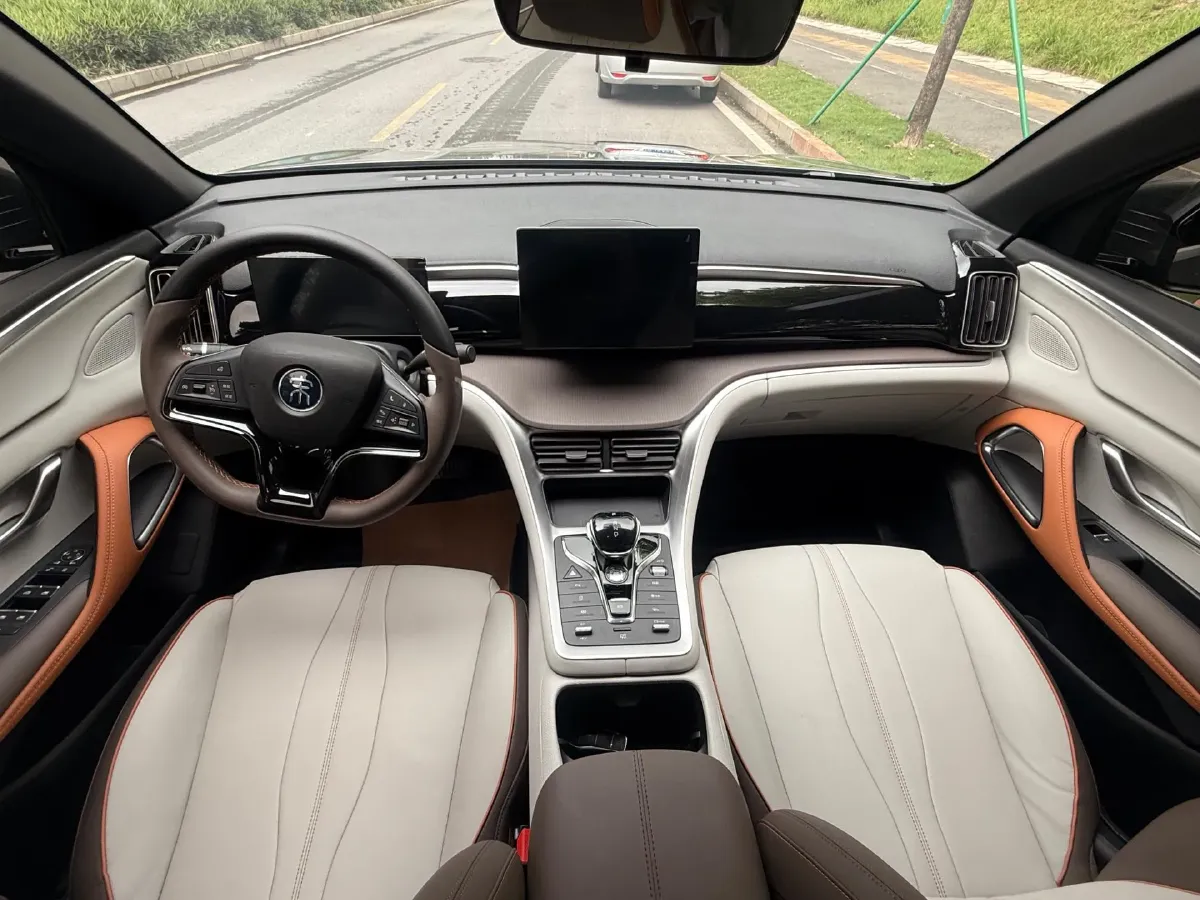 2022 Ruichi Auto EC35 BEV 82HP BEV 36.288KWH,autocango,china used car exporter,china ev exporter,chinese used car exporter,chinese used ev exporter