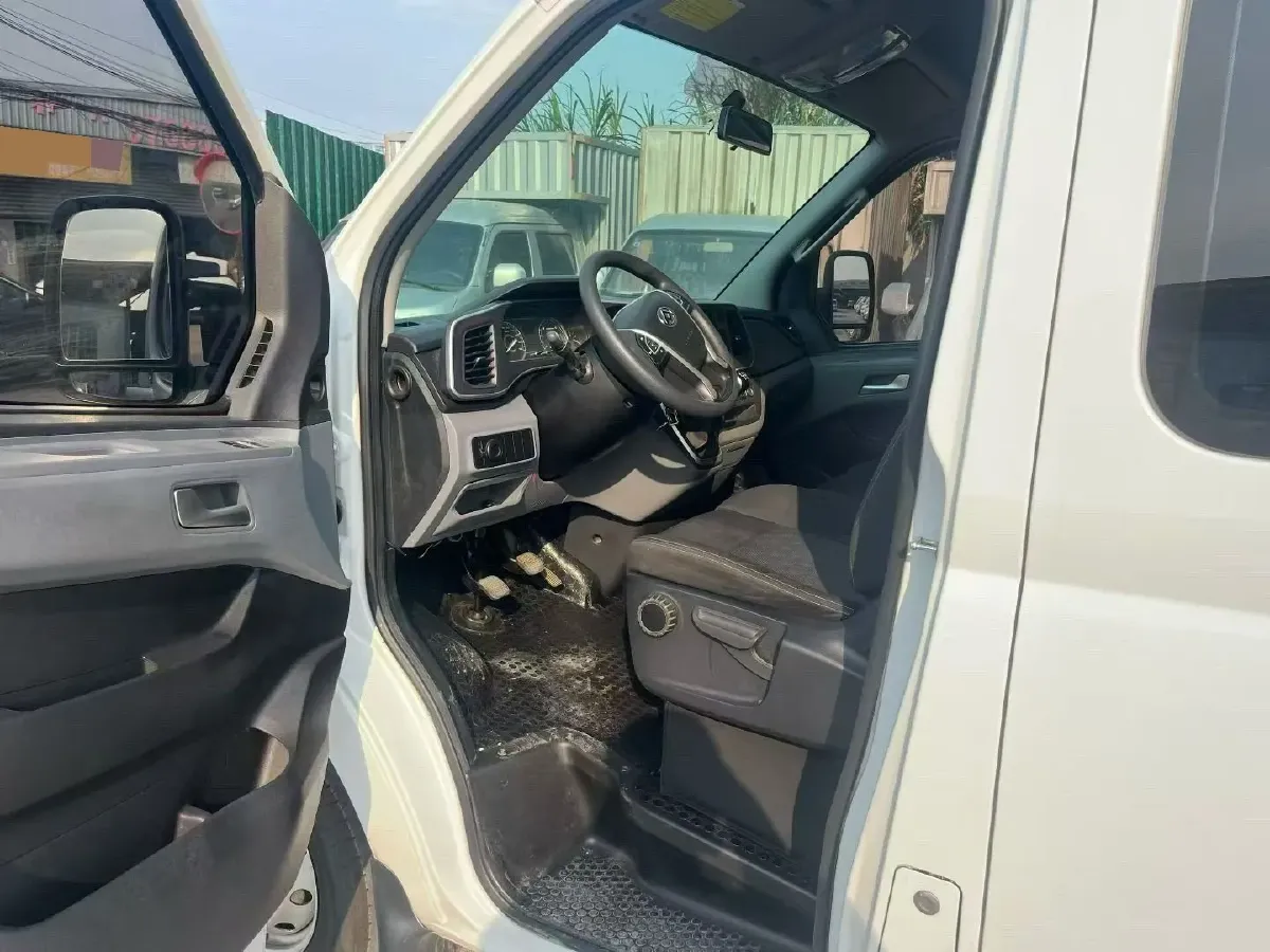 2023 MAXUS Interstellar 2.0T 143HP L4 6MT,autocango,china used car exporter,china ev exporter,chinese used car exporter,chinese used ev exporter