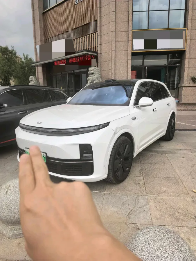 2024 Li L8 Range Extended 154HP REEV 52.3KWH,autocango,china used car exporter,china ev exporter,chinese used car exporter,chinese used ev exporter