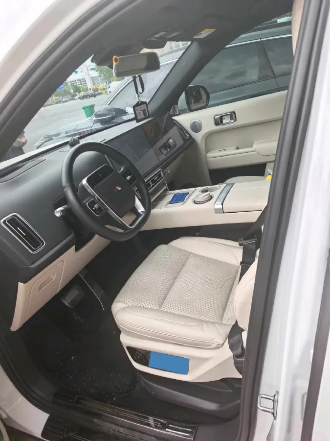 2024 Li L8 Range Extended 154HP REEV 52.3KWH,autocango,china used car exporter,china ev exporter,chinese used car exporter,chinese used ev exporter