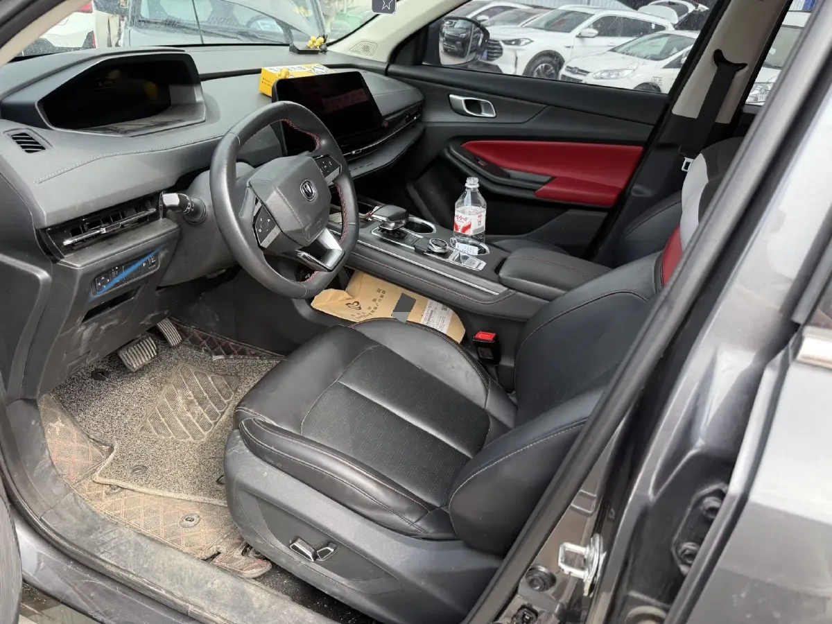 2022 ChangAn UNI-V 1.5T 188HP L4 7DCT,autocango,china used car exporter,china ev exporter,chinese used car exporter,chinese used ev exporter