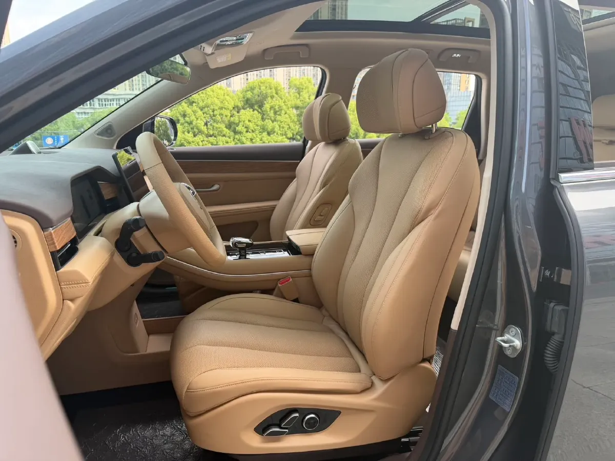 2024 AITO AITO M7 1.5T 152HP L4 REEV 40KWH,autocango,china used car exporter,china ev exporter,chinese used car exporter,chinese used ev exporter