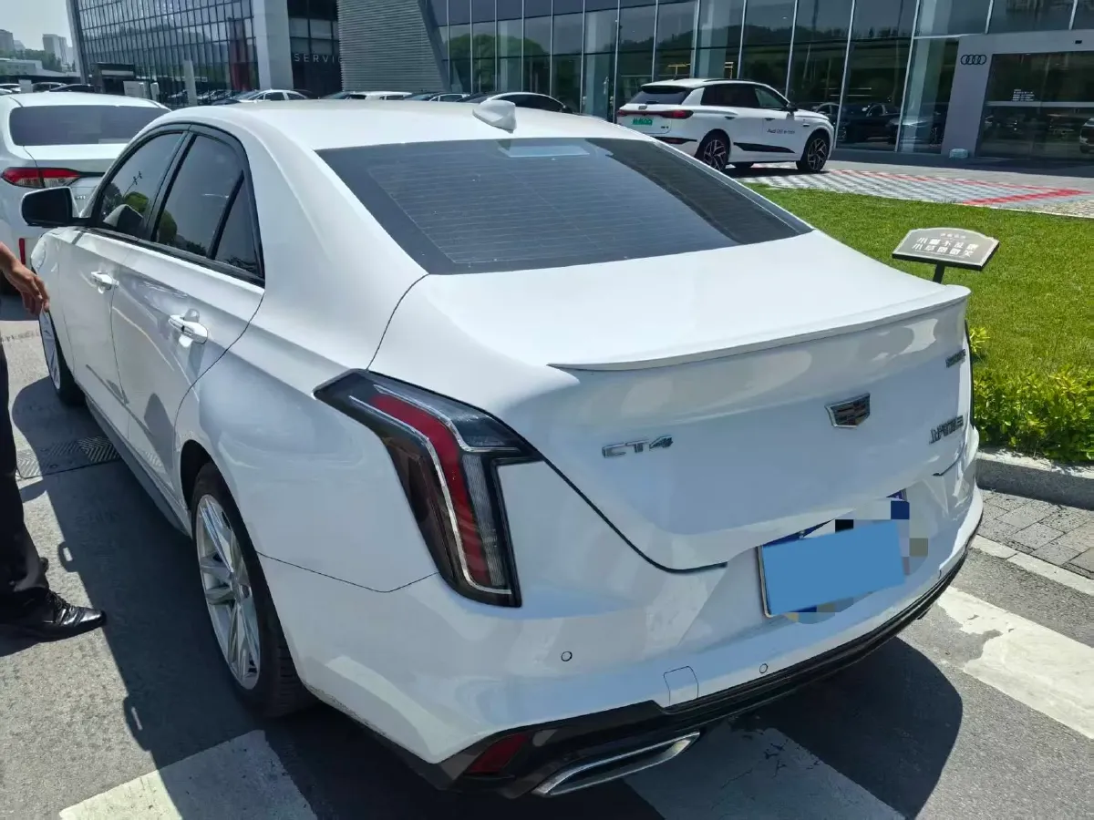 2021 Cadillac CT4 2.0T 237HP L4 8AT,autocango,china used car exporter,china ev exporter,chinese used car exporter,chinese used ev exporter