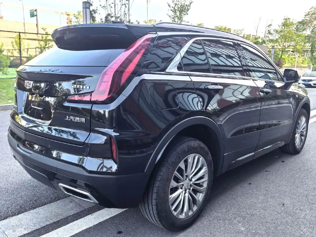 2024 Cadillac XT4 2.0T 237HP L4 9AT,autocango,china used car exporter,china ev exporter,chinese used car exporter,chinese used ev exporter