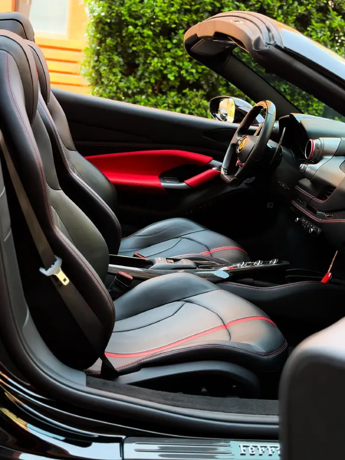 2020 Ferrari F8 3.9T 720HP V8 7DCT,autocango,china used car exporter,china ev exporter,chinese used car exporter,chinese used ev exporter