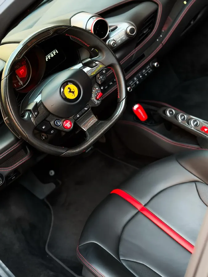 2020 Ferrari F8 3.9T 720HP V8 7DCT,autocango,china used car exporter,china ev exporter,chinese used car exporter,chinese used ev exporter