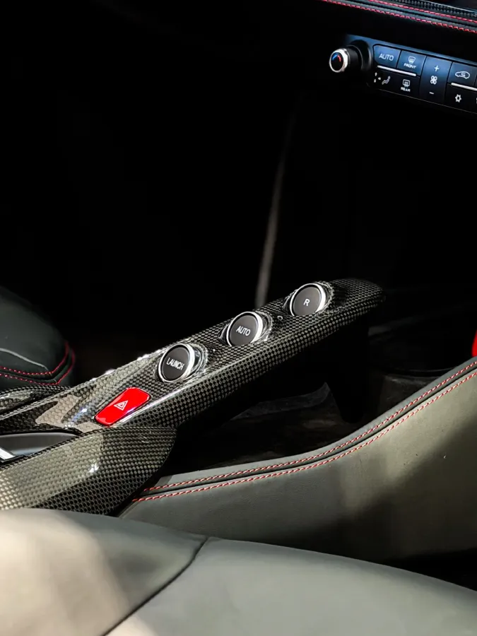 2020 Ferrari F8 3.9T 720HP V8 7DCT,autocango,china used car exporter,china ev exporter,chinese used car exporter,chinese used ev exporter