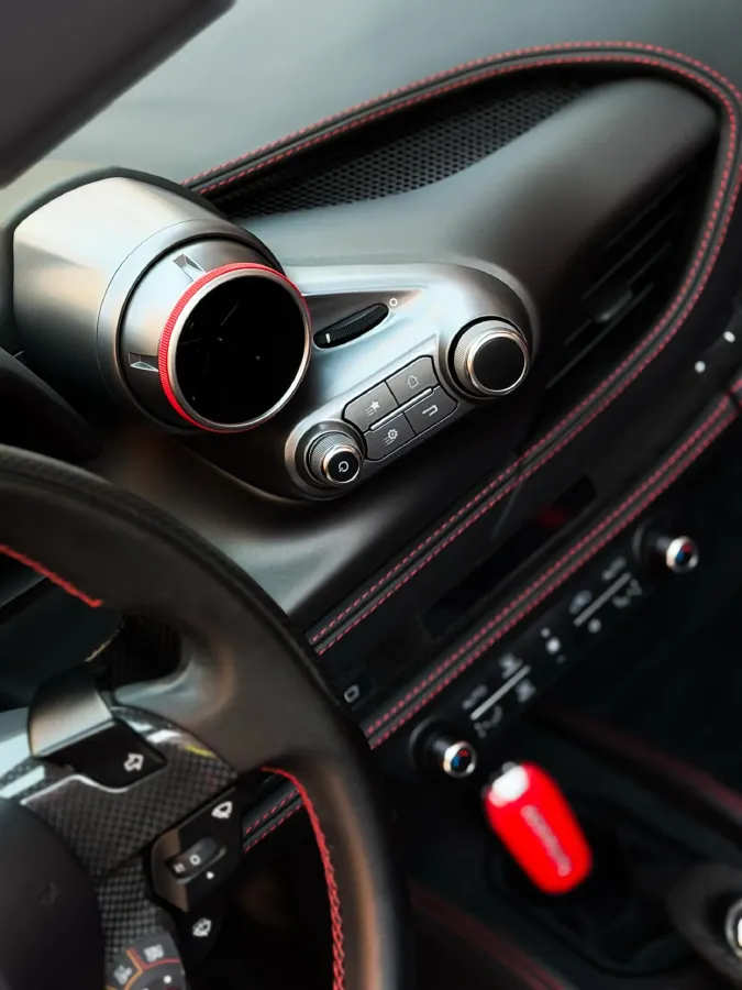 2020 Ferrari F8 3.9T 720HP V8 7DCT,autocango,china used car exporter,china ev exporter,chinese used car exporter,chinese used ev exporter