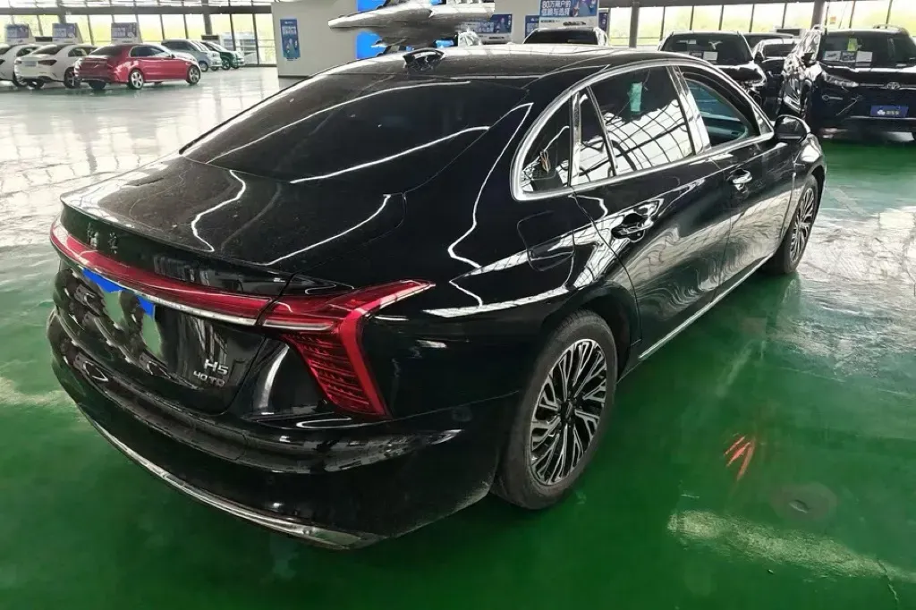 2023 HongQi H5 2.0T 224HP L4 8AT,autocango,china used car exporter,china ev exporter,chinese used car exporter,chinese used ev exporter
