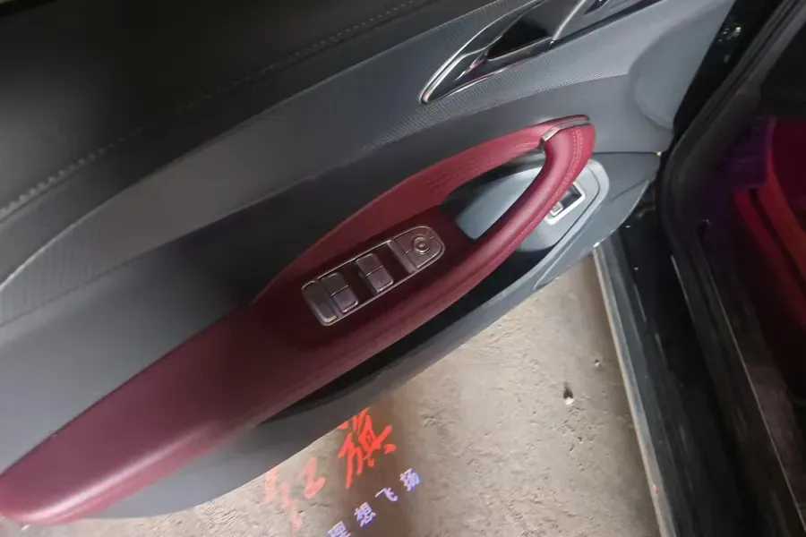 2023 HongQi H5 2.0T 224HP L4 8AT,autocango,china used car exporter,china ev exporter,chinese used car exporter,chinese used ev exporter