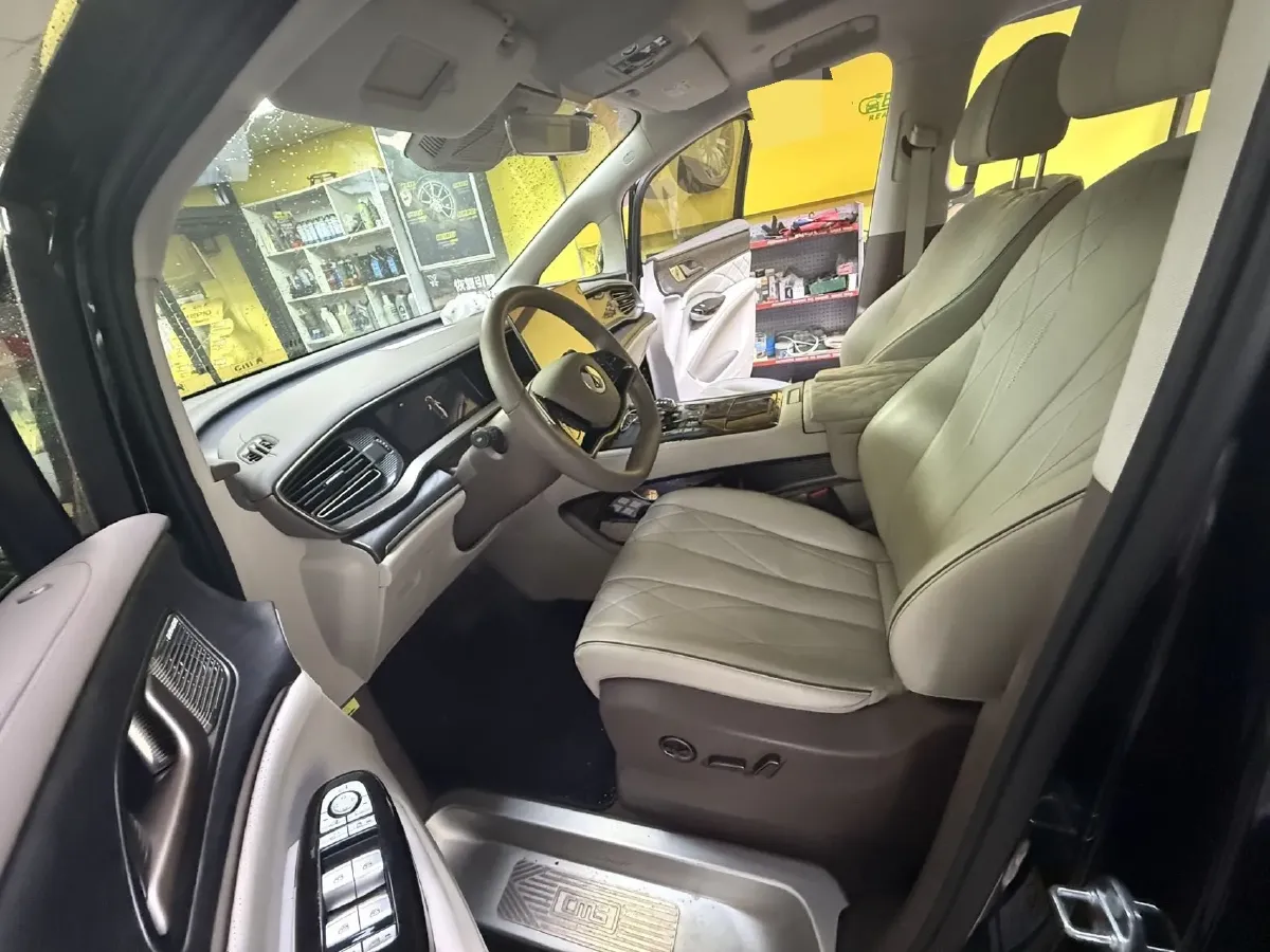 2022 HongQi HS7 3.0T 337HP V6 8AT,autocango,china used car exporter,china ev exporter,chinese used car exporter,chinese used ev exporter