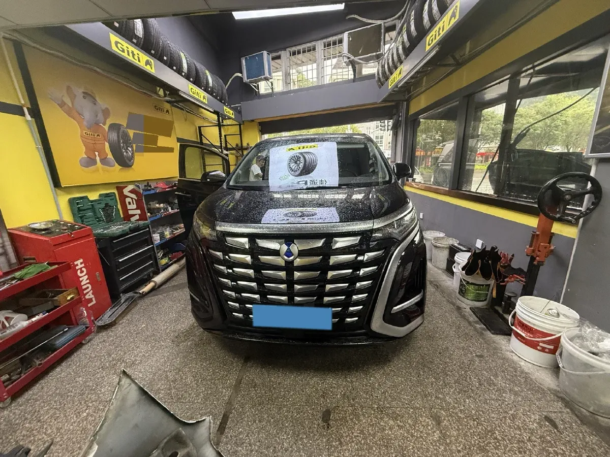 2022 HongQi HS7 3.0T 337HP V6 8AT,autocango,china used car exporter,china ev exporter,chinese used car exporter,chinese used ev exporter