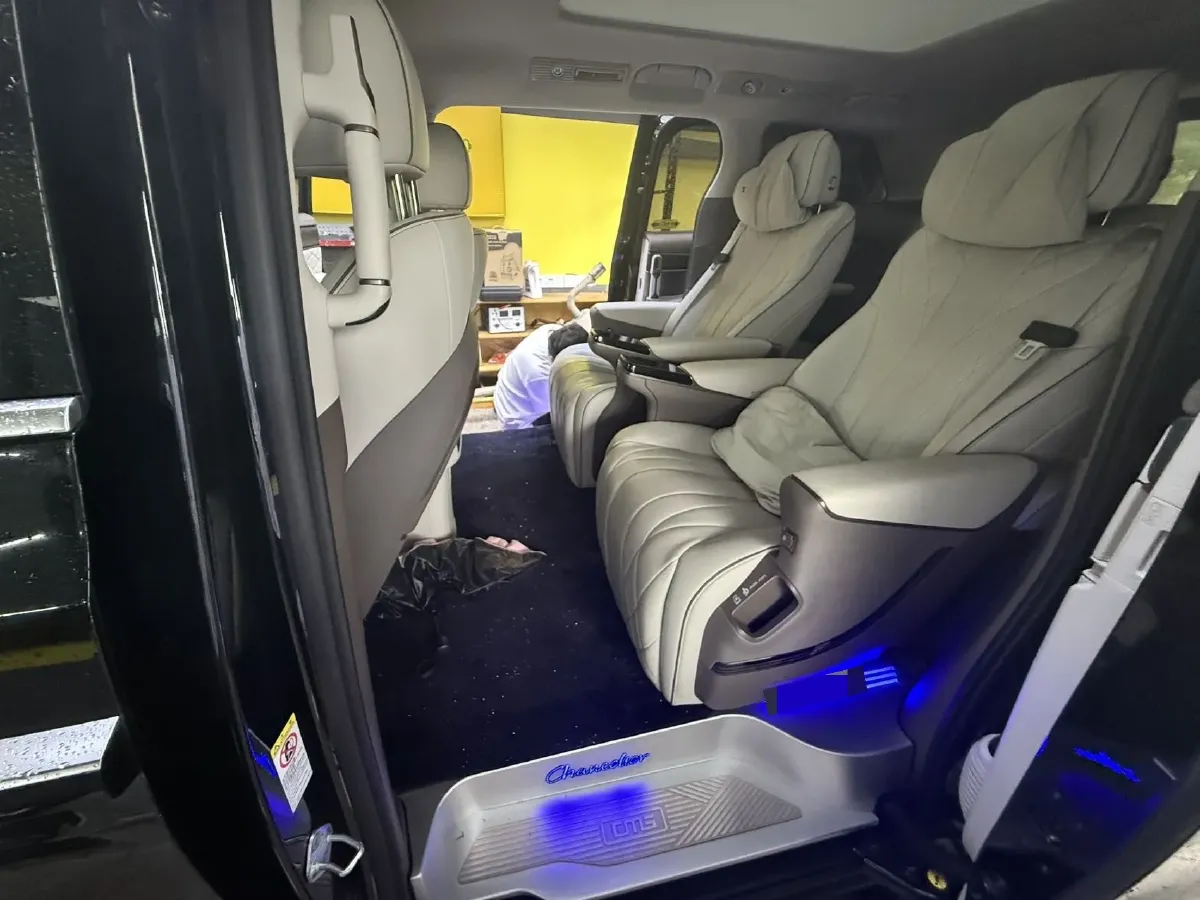 2022 HongQi HS7 3.0T 337HP V6 8AT,autocango,china used car exporter,china ev exporter,chinese used car exporter,chinese used ev exporter
