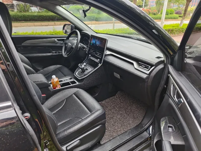 2021 Haval M6 1.5T 150HP L4 7DCT,autocango,china used car exporter,china ev exporter,chinese used car exporter,chinese used ev exporter