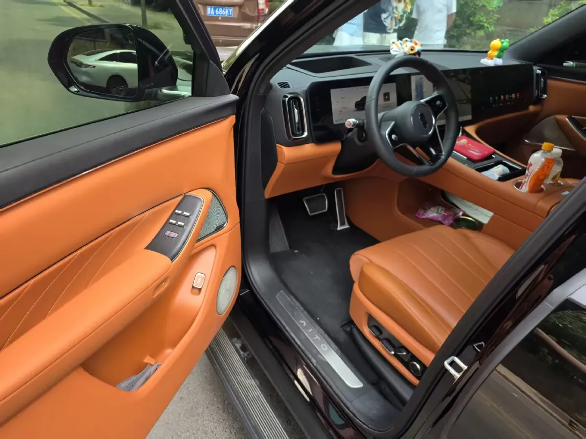 2025 HIMA AITO M8 REEV 160HP REEV 37KWH,autocango,china used car exporter,china ev exporter,chinese used car exporter,chinese used ev exporter