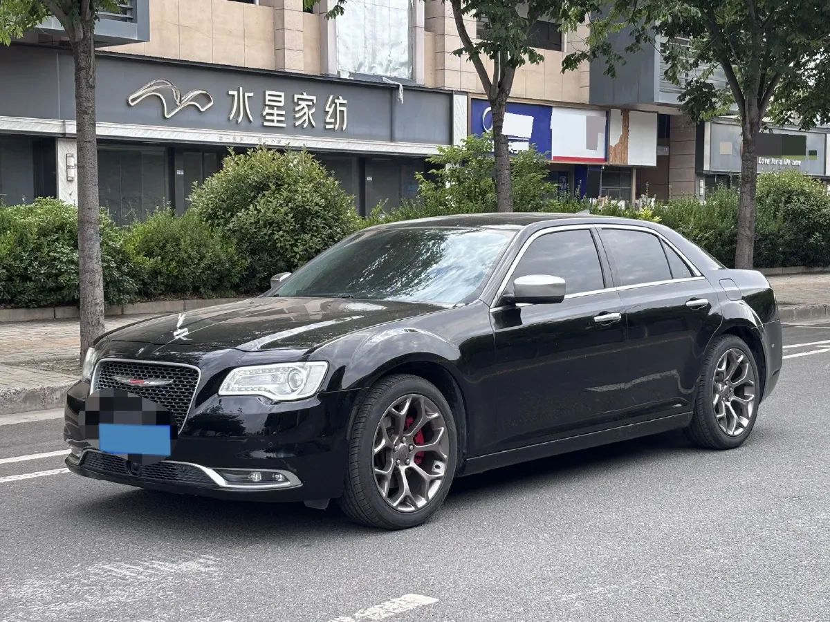 2016 Chrysler 300C 3.0L 234HP V6 8AT,autocango,china used car exporter,china ev exporter,chinese used car exporter,chinese used ev exporter