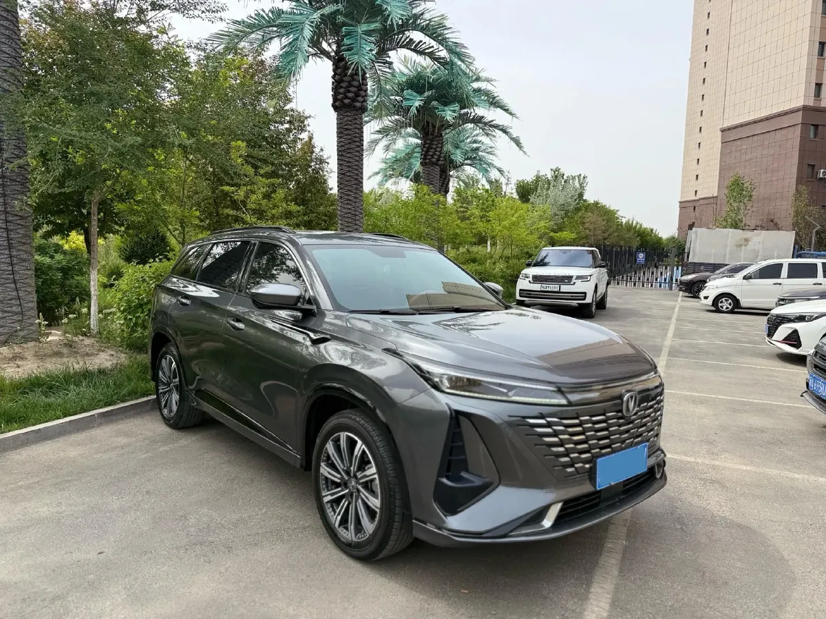 2023 ChangAn CS75 Plus 1.5T 188HP L4 8AT,autocango,china used car exporter,china ev exporter,chinese used car exporter,chinese used ev exporter