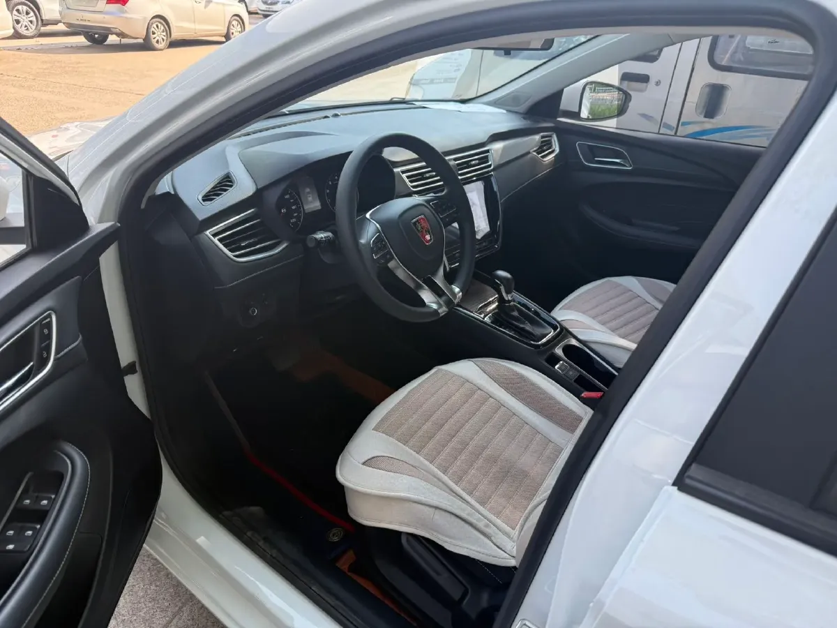 2020 Roewe i5 1.5L 120HP L4 CVT,autocango,china used car exporter,china ev exporter,chinese used car exporter,chinese used ev exporter