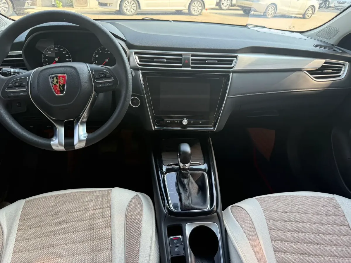 2020 Roewe i5 1.5L 120HP L4 CVT,autocango,china used car exporter,china ev exporter,chinese used car exporter,chinese used ev exporter