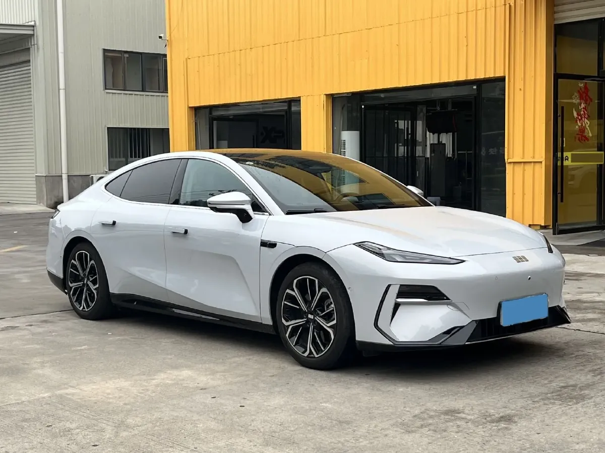 2025 Geely Galaxy E8 BEV 76KWH,autocango,china used car exporter,china ev exporter,chinese used car exporter,chinese used ev exporter