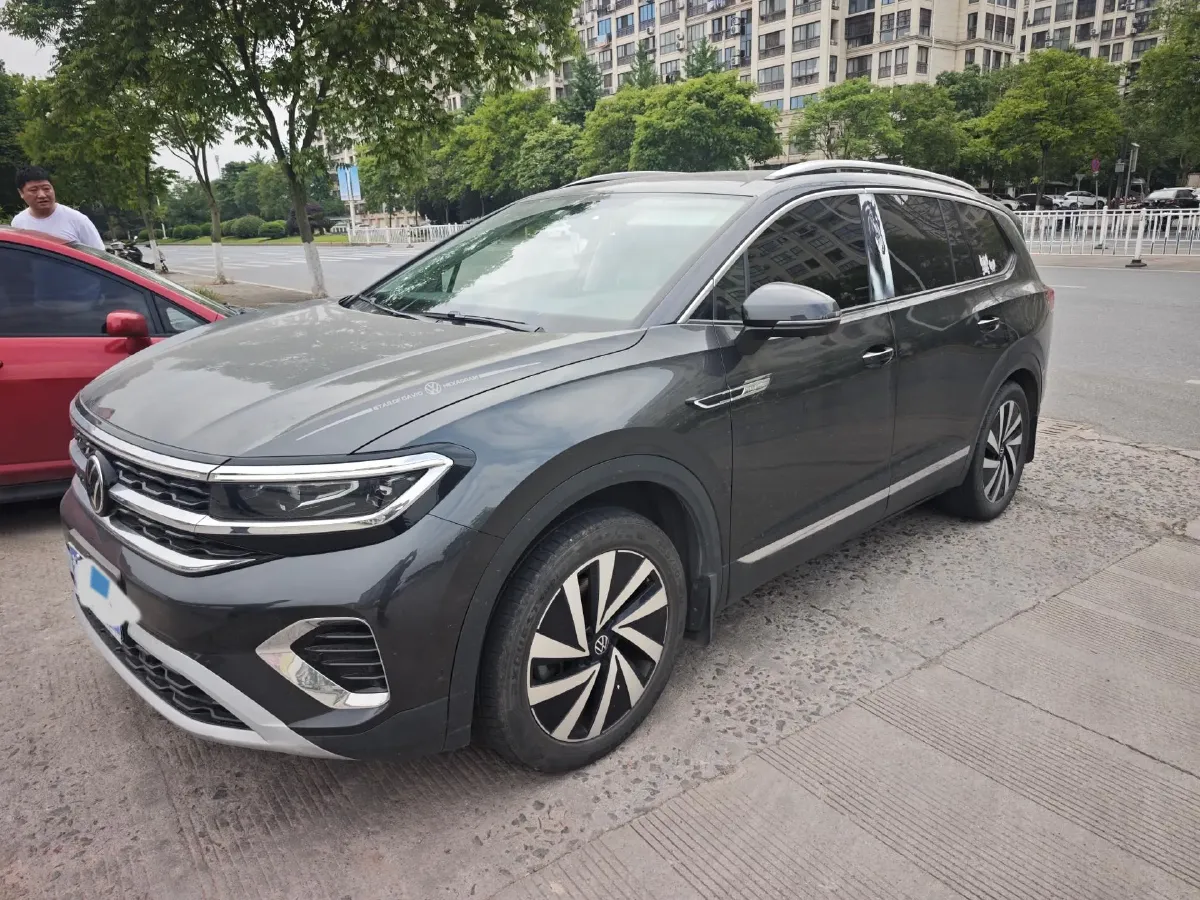 2021 Volkswagen Talagon 2.0T 220HP L4 7DCT,autocango,china used car exporter,china ev exporter,chinese used car exporter,chinese used ev exporter