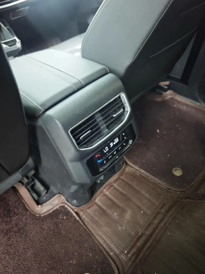2021 Volkswagen Talagon 2.0T 220HP L4 7DCT,autocango,china used car exporter,china ev exporter,chinese used car exporter,chinese used ev exporter