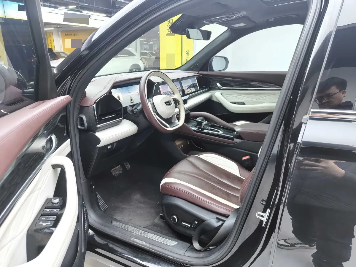 2021 Geely Monjaro 2.0T 218HP L4 7DCT,autocango,china used car exporter,china ev exporter,chinese used car exporter,chinese used ev exporter