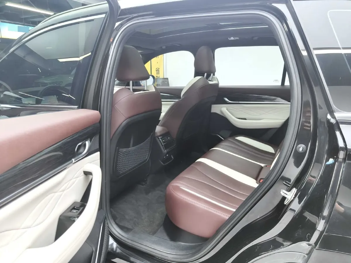 2021 Geely Monjaro 2.0T 218HP L4 7DCT,autocango,china used car exporter,china ev exporter,chinese used car exporter,chinese used ev exporter