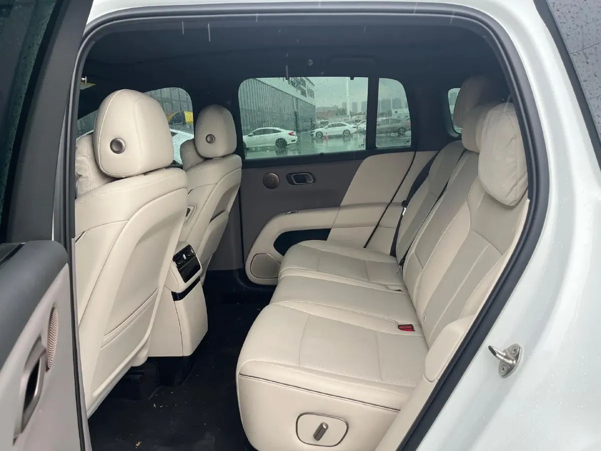 2025 Li i6 BEV,autocango,china used car exporter,china ev exporter,chinese used car exporter,chinese used ev exporter