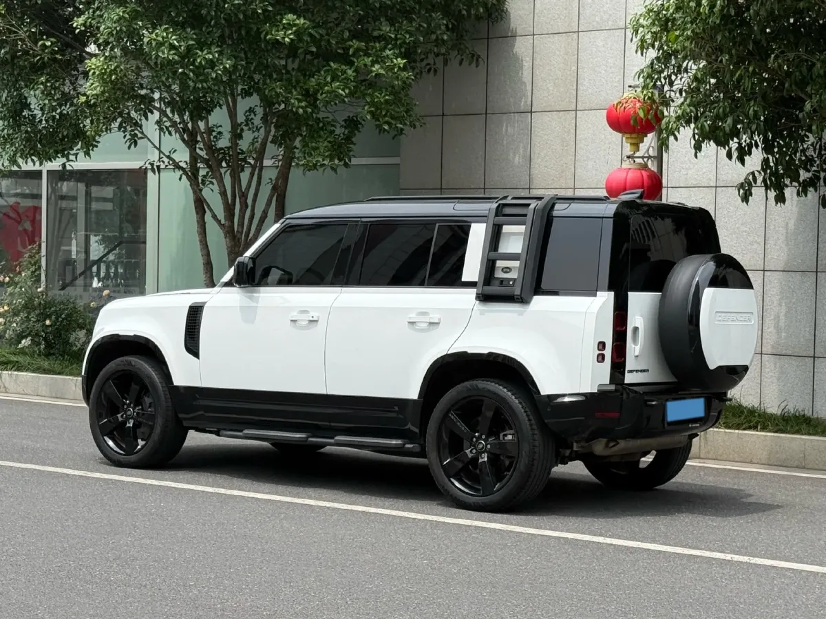 2024 Land Rover Defender 3.0T 400HP L6 8AT,autocango,china used car exporter,china ev exporter,chinese used car exporter,chinese used ev exporter