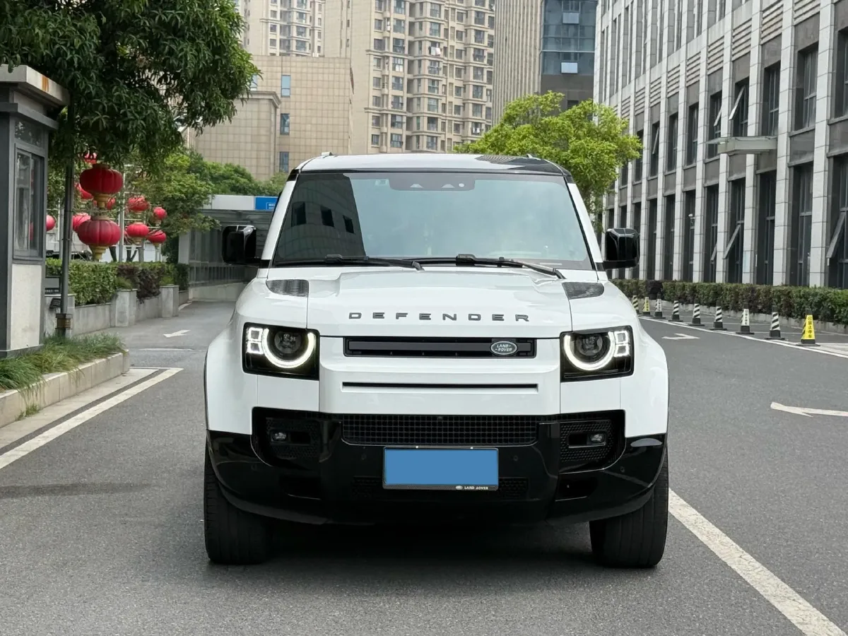 2024 Land Rover Defender 3.0T 400HP L6 8AT,autocango,china used car exporter,china ev exporter,chinese used car exporter,chinese used ev exporter