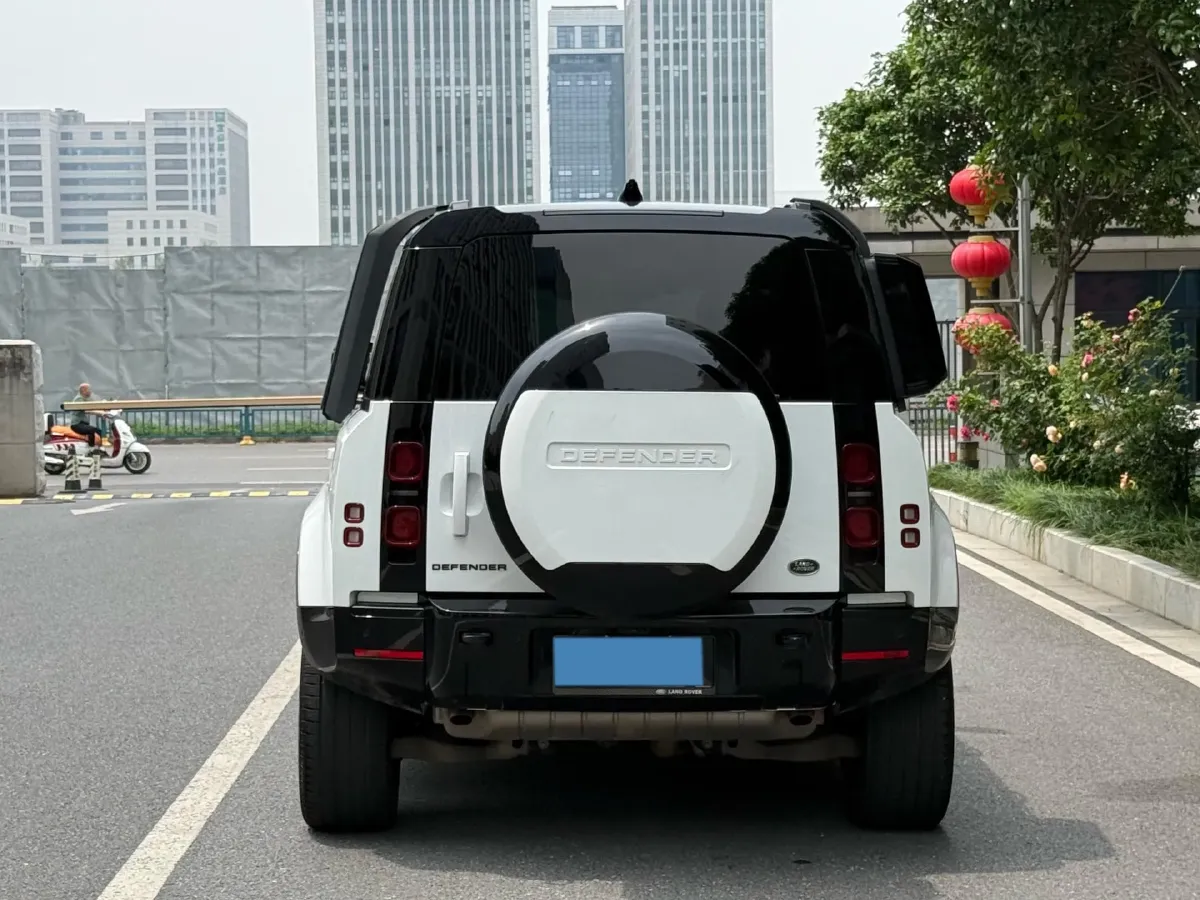 2024 Land Rover Defender 3.0T 400HP L6 8AT,autocango,china used car exporter,china ev exporter,chinese used car exporter,chinese used ev exporter