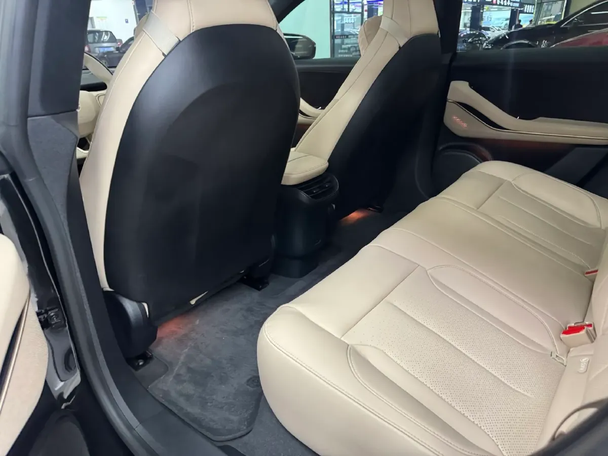 2022 JunTian HeiWuShi Youth 2.0T 203HP L4 6AT,autocango,china used car exporter,china ev exporter,chinese used car exporter,chinese used ev exporter