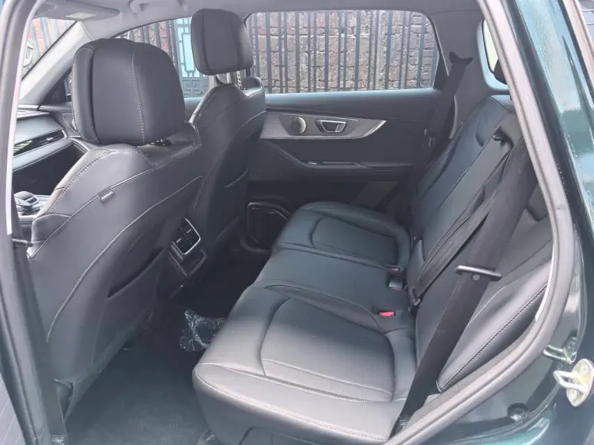 2025 Chery Tiggo 8 PRO 1.6T 197HP L4 7DCT,autocango,china used car exporter,china ev exporter,chinese used car exporter,chinese used ev exporter
