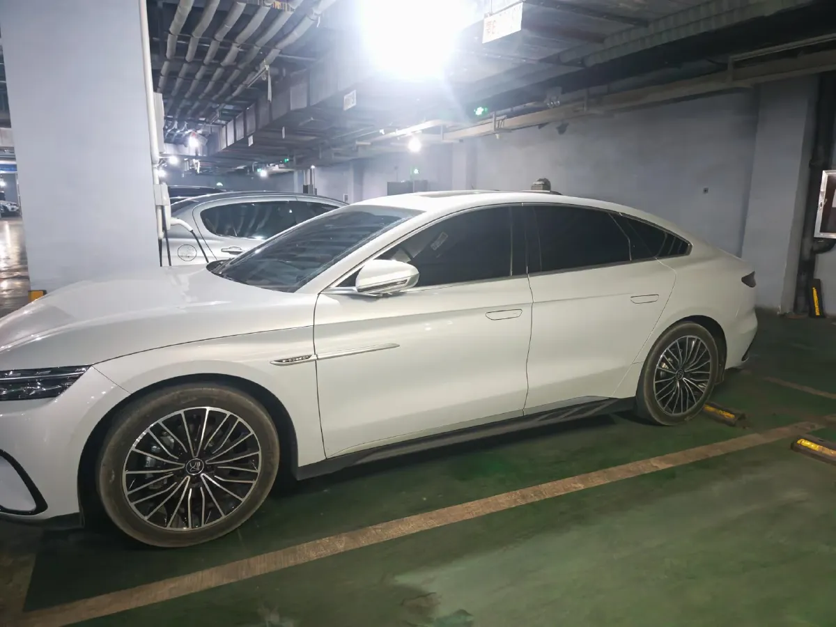 2024 BYD Han BEV 60.48KWH,autocango,china used car exporter,china ev exporter,chinese used car exporter,chinese used ev exporter