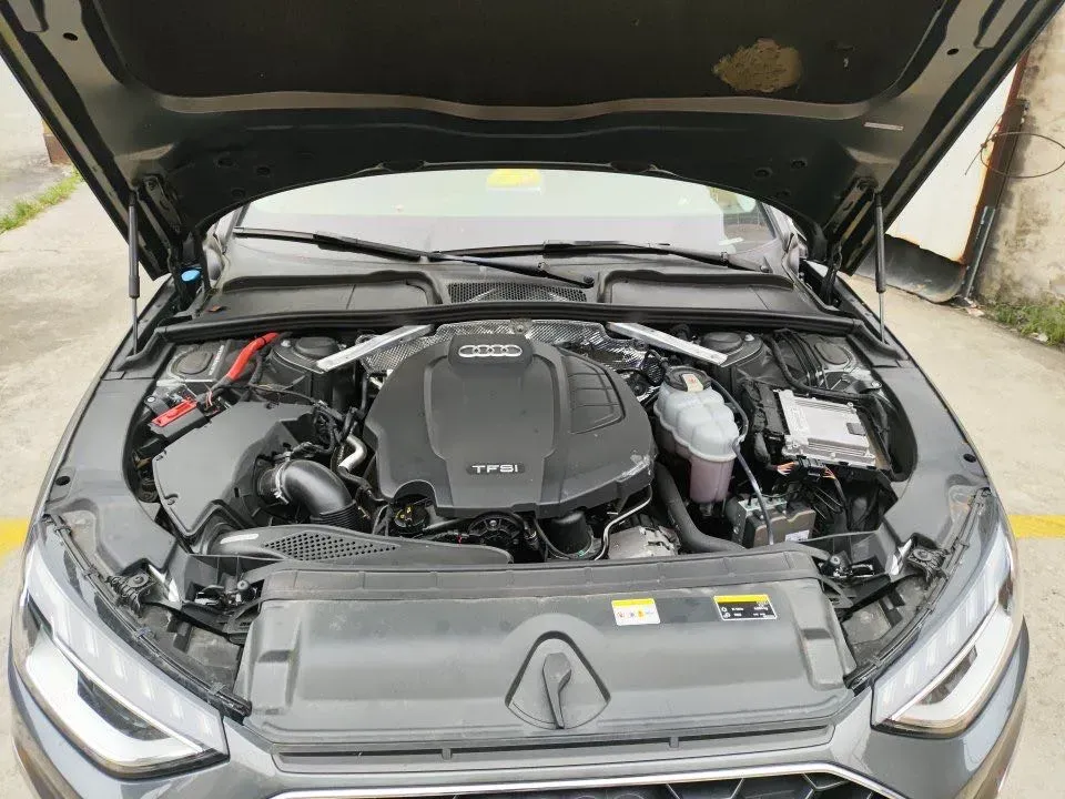 2020 Audi A4L 2.0T 190HP L4 7DCT,autocango,china used car exporter,china ev exporter,chinese used car exporter,chinese used ev exporter