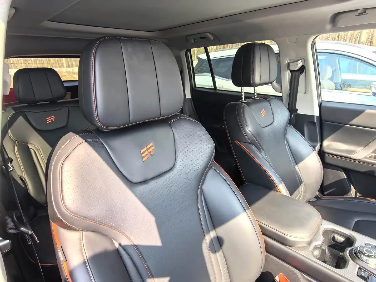2025 MAXUS XinTu V70 2.0T 150HP L4 9AT,autocango,china used car exporter,china ev exporter,chinese used car exporter,chinese used ev exporter
