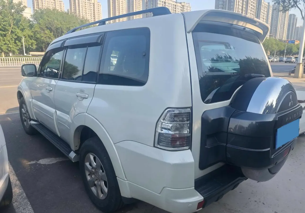 2018 Mitsubishi Pajero 3.0L 174HP V6 5AT,autocango,china used car exporter,china ev exporter,chinese used car exporter,chinese used ev exporter