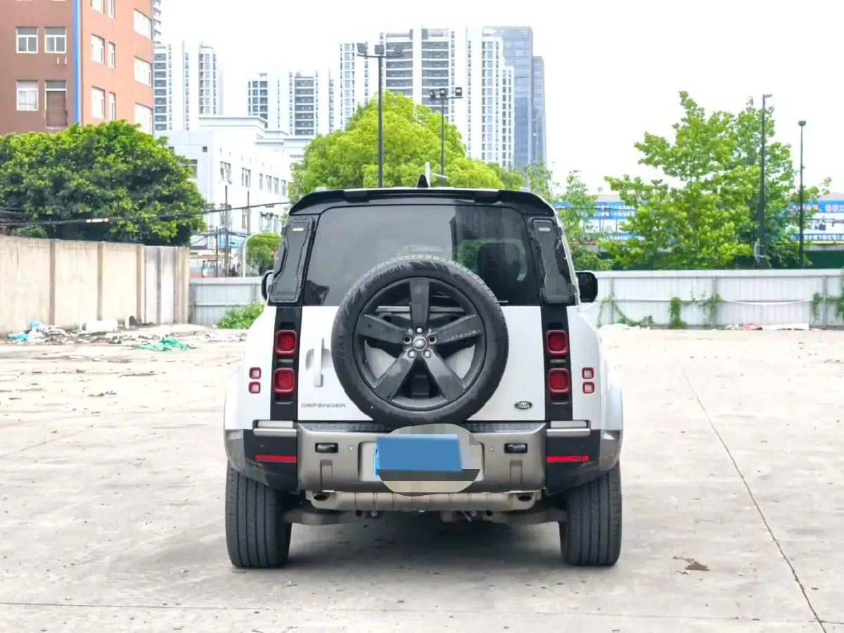 2024 Land Rover Defender 3.0T 400HP L6 8AT,autocango,china used car exporter,china ev exporter,chinese used car exporter,chinese used ev exporter