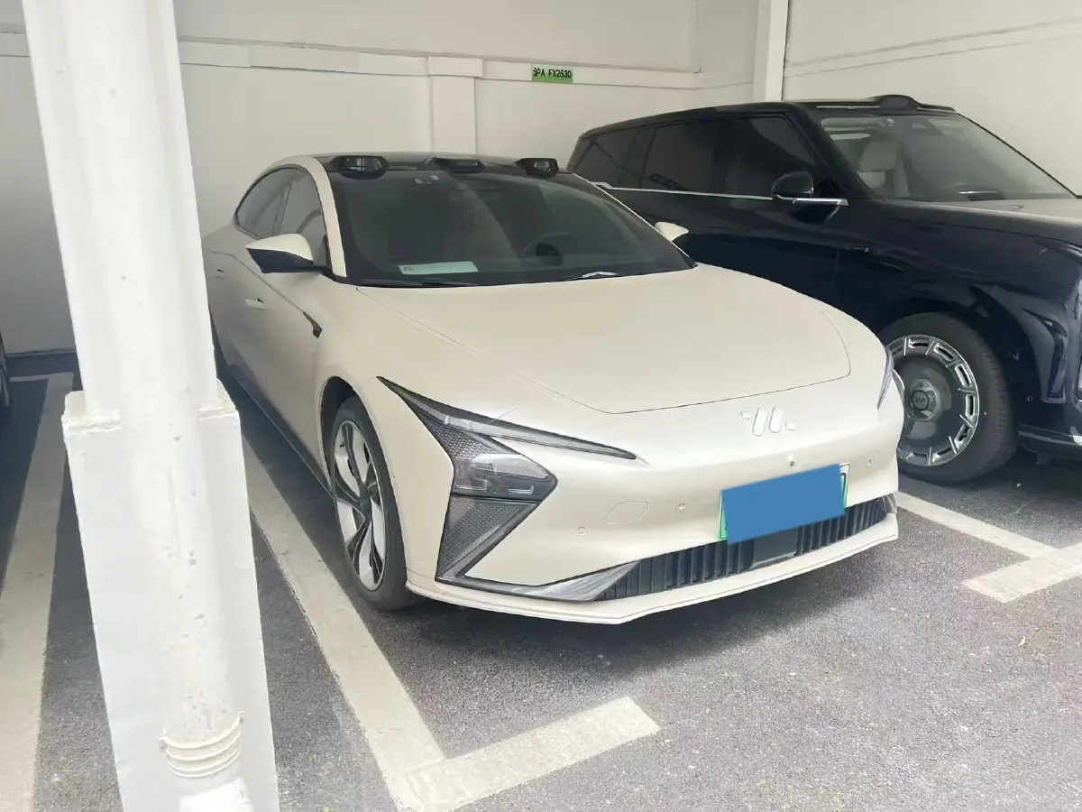 2022 IM L7 BEV 90KWH,autocango,china used car exporter,china ev exporter,chinese used car exporter,chinese used ev exporter