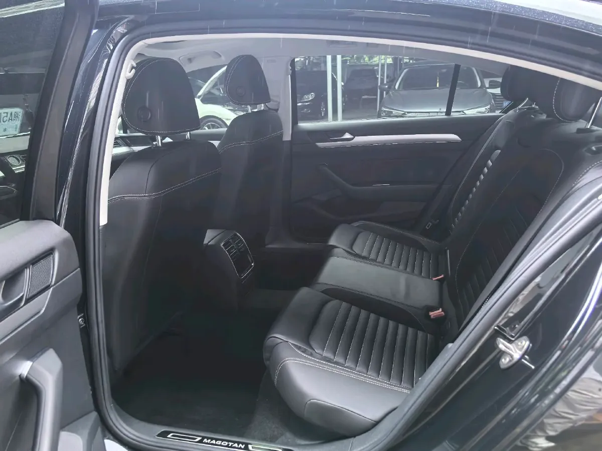 2019 Citroen C6 1.6T 170HP L4 6AT,autocango,china used car exporter,china ev exporter,chinese used car exporter,chinese used ev exporter