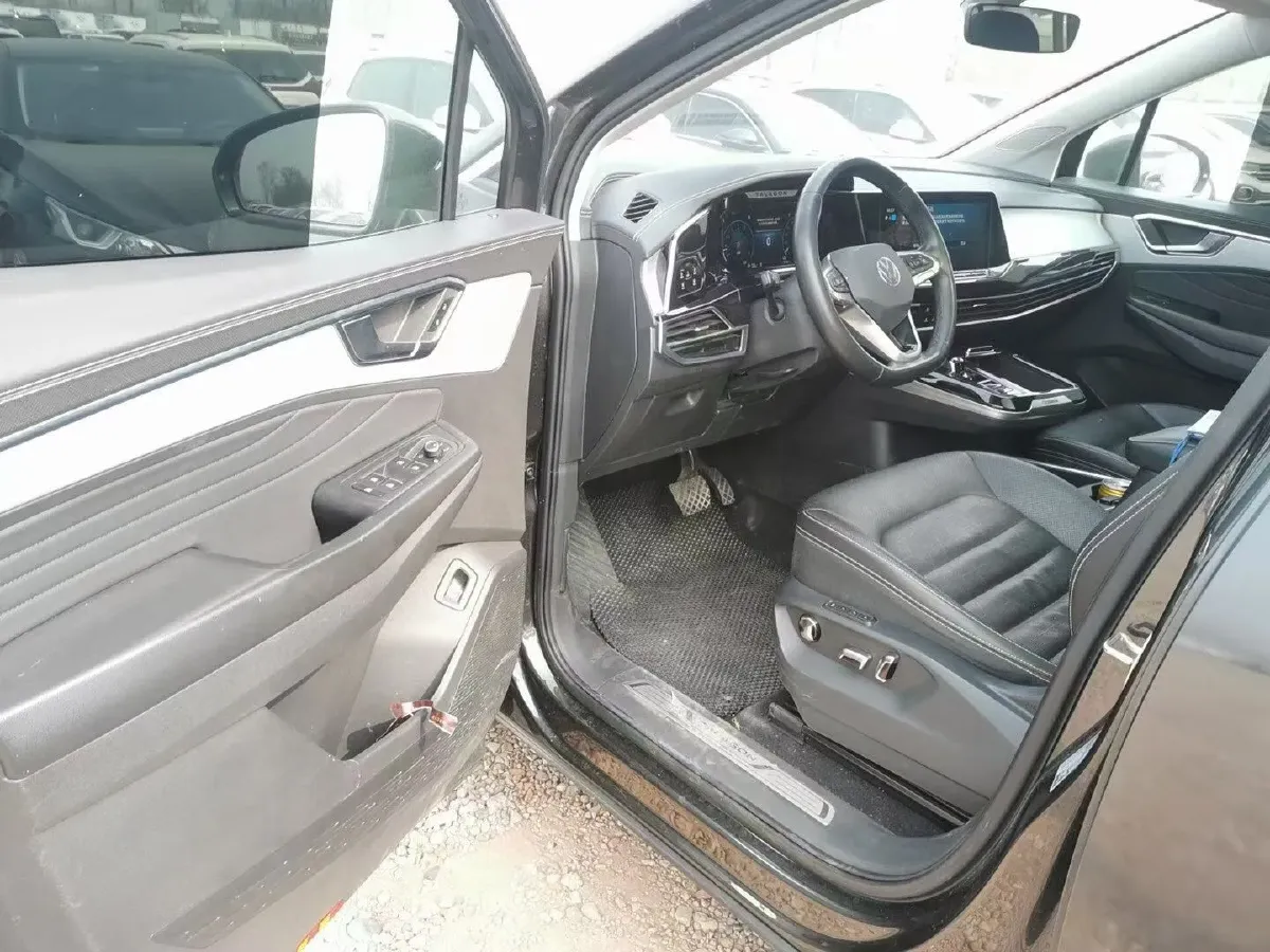 2021 Volkswagen Talagon 2.0T 220HP L4 7DCT,autocango,china used car exporter,china ev exporter,chinese used car exporter,chinese used ev exporter