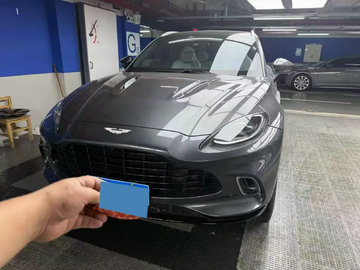 2023 Aston Martin DBX 4.0T 550HP V8 9AT,autocango,china used car exporter,china ev exporter,chinese used car exporter,chinese used ev exporter