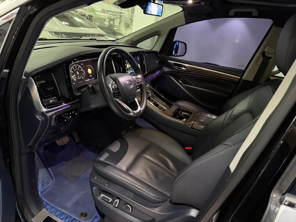 2021 GAC Trumpchi M8 2.0T 252HP L4 8AT,autocango,china used car exporter,china ev exporter,chinese used car exporter,chinese used ev exporter