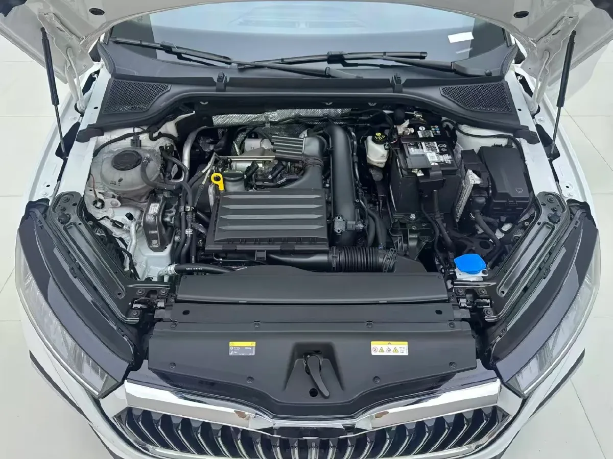2023 Skoda Octavia 1.4T 150HP L4 7DCT,autocango,china used car exporter,china ev exporter,chinese used car exporter,chinese used ev exporter