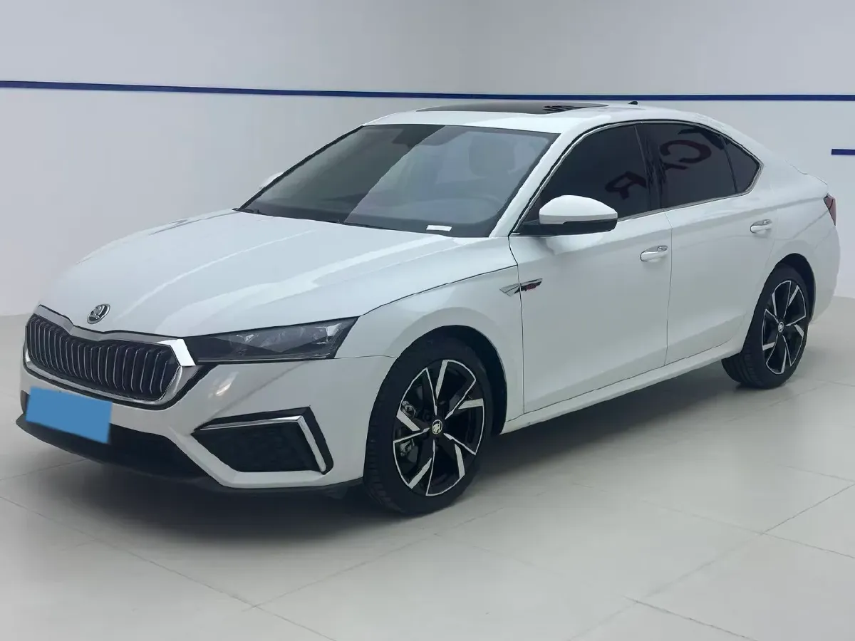 2023 Skoda Octavia 1.4T 150HP L4 7DCT,autocango,china used car exporter,china ev exporter,chinese used car exporter,chinese used ev exporter