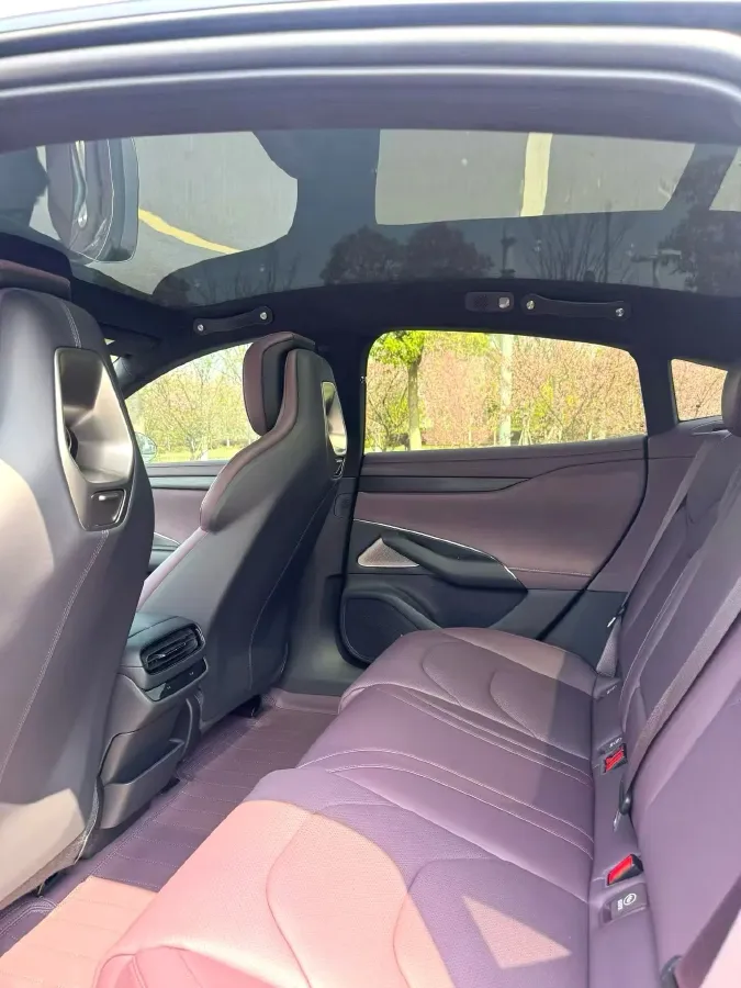 2024 MI SU7 BEV 101KWH,autocango,china used car exporter,china ev exporter,chinese used car exporter,chinese used ev exporter
